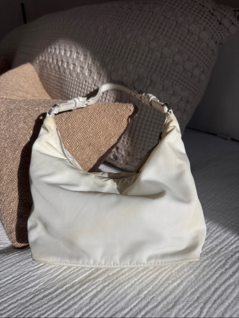 Prada Re-Edition White Nylon Mini Shoulder Bag Authenticated - Picture 10 of 15